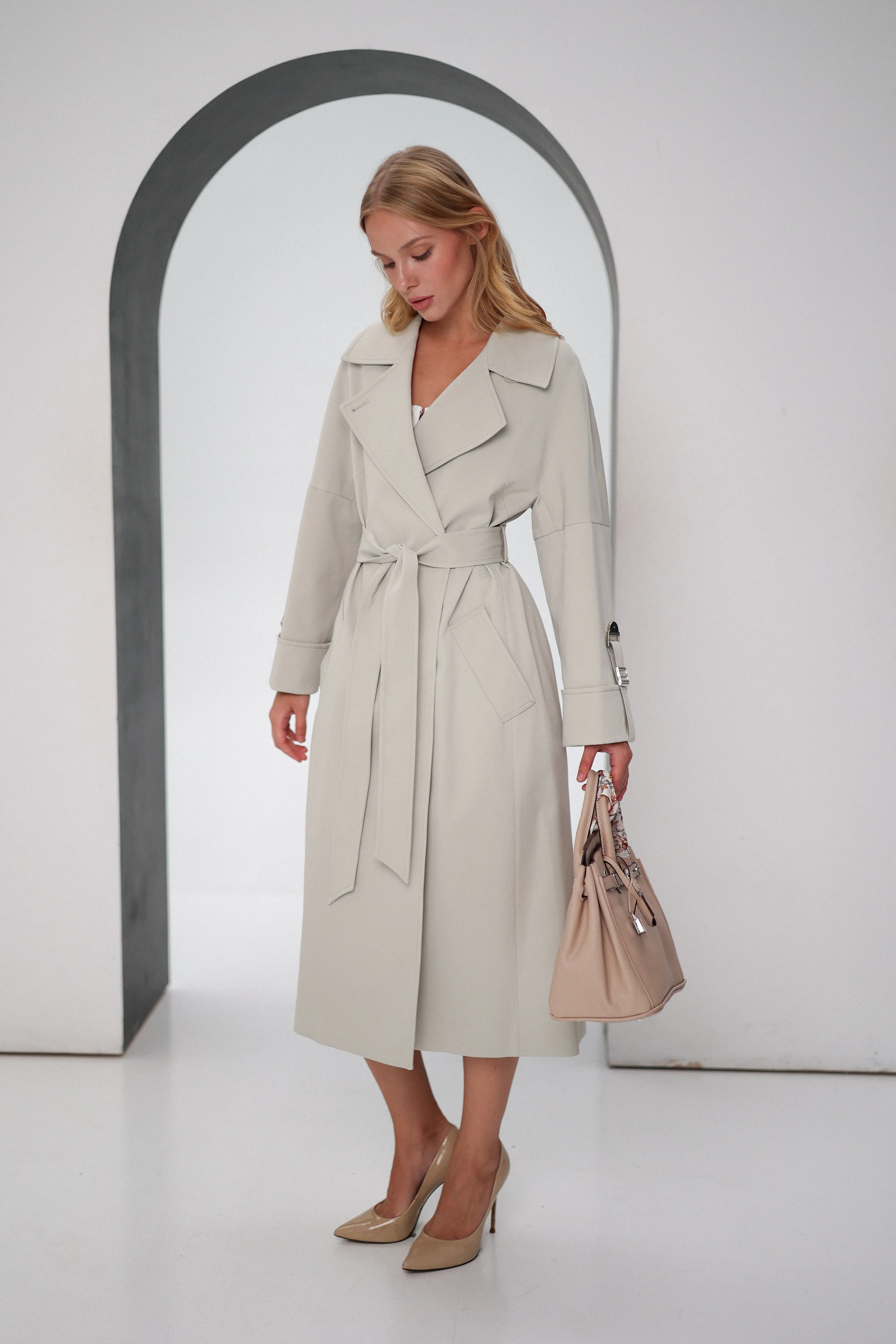 Aire Trench Coat in Dove