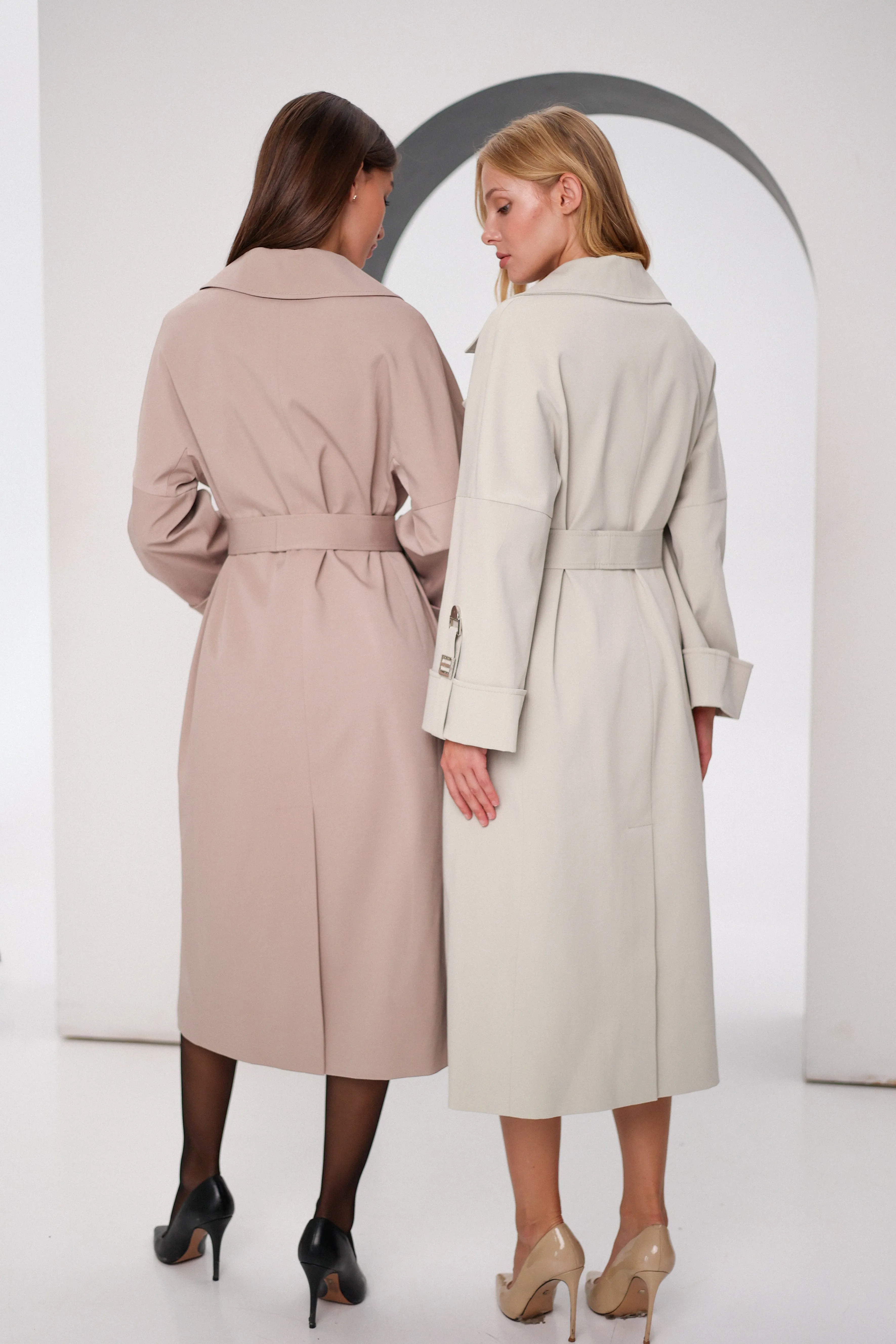 Aire Trench Coat in Dove