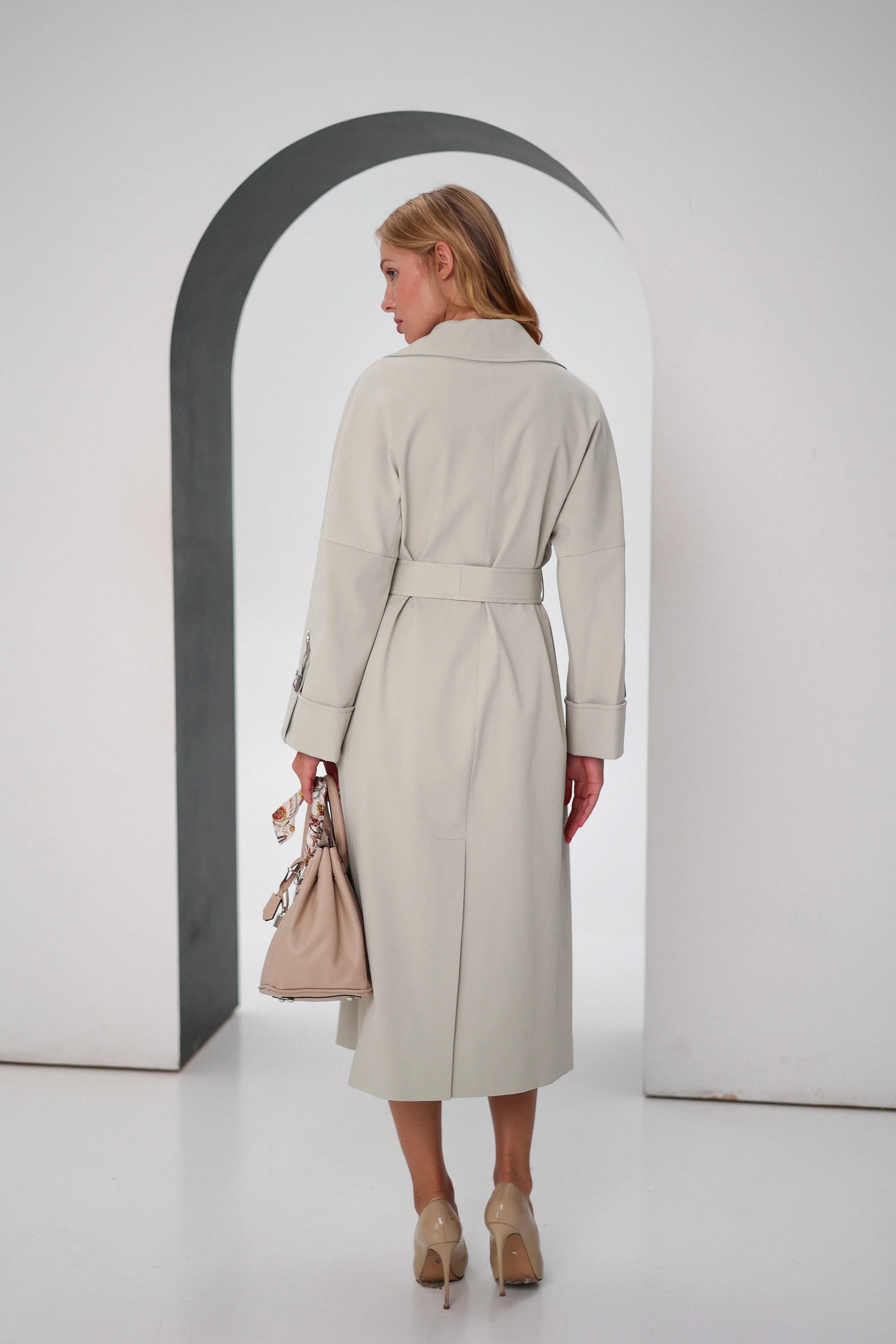 Aire Trench Coat in Dove