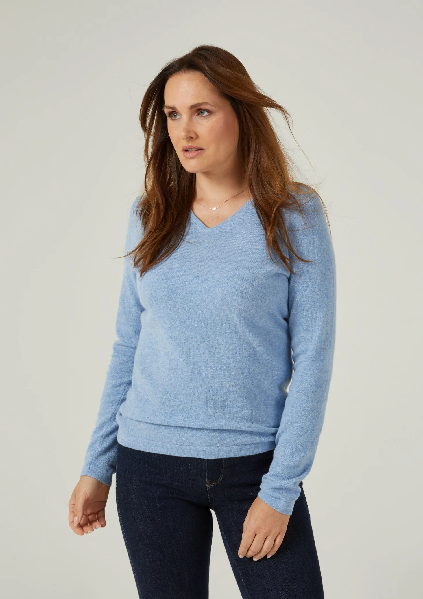 Georgina Ladies Geelong Lambswool Vee Neck Jumper In Mazerine