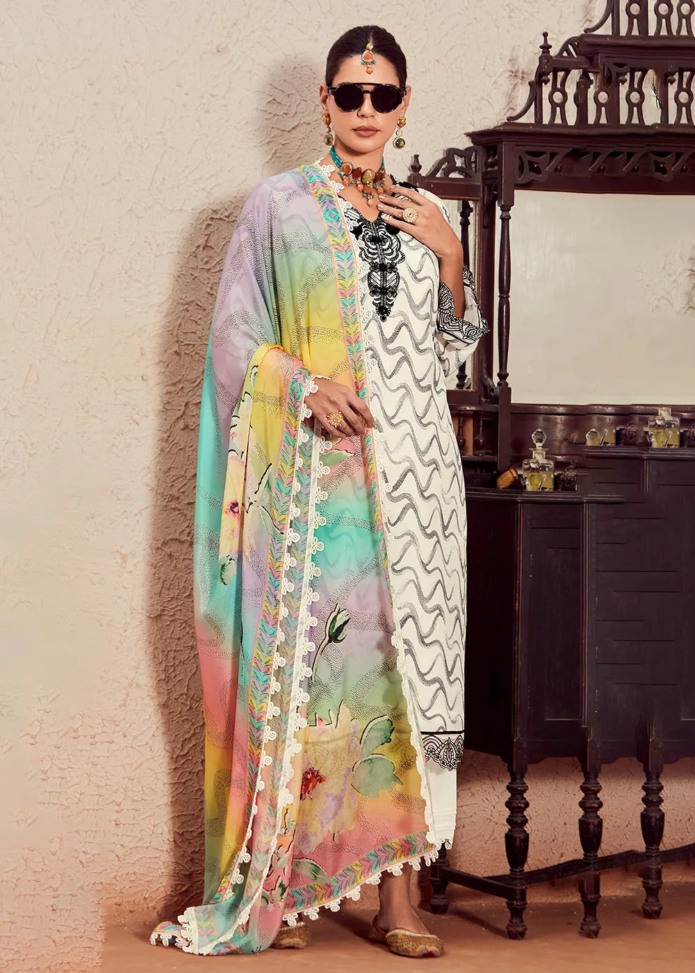 Muslin Cotton Off White Digital Print & Embroidered Salwar Suit